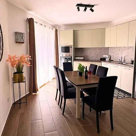 New - 3 Min To Airport - 10 Min To Valletta *